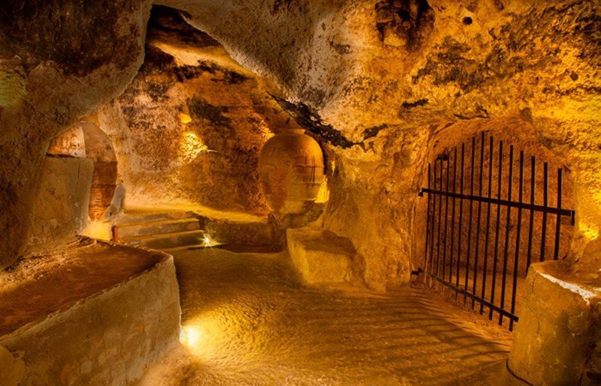 Cuevas subterráneas en la villa medieval de Requena.