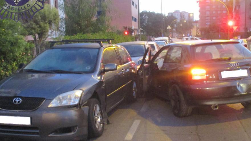 Vehículo sinestrado en el accidente de la calle Moncófar.