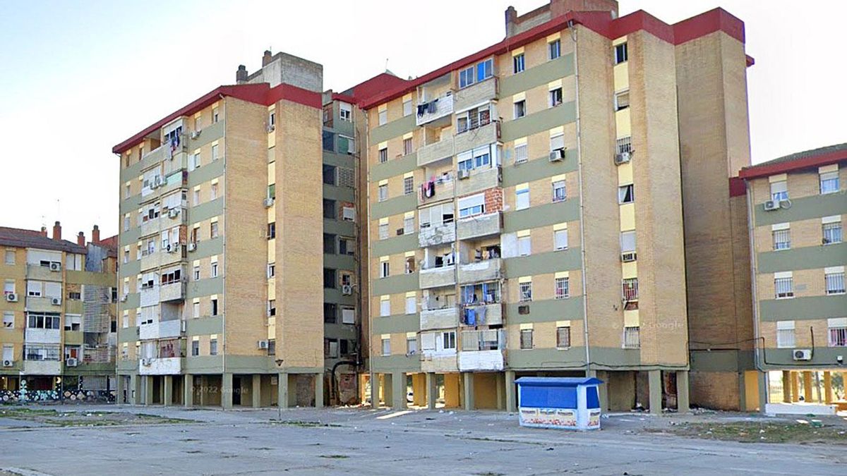 Los edificios del conjunto ocho de Martínez Montañés en una imagen de 2022.