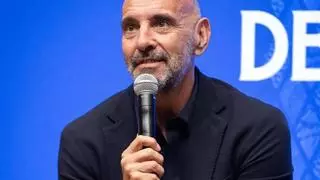 La solución de Monchi para una defensa en cuadro