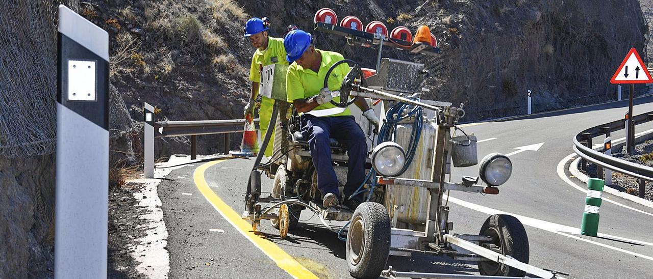 Los constructores canarios acusan a la Administración de minar su actividad