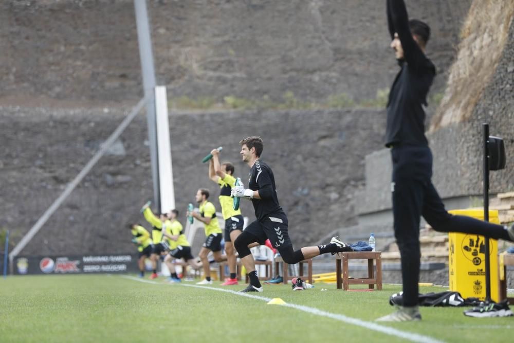 Primer entrenamiento de la UD Las Palmas en su fas