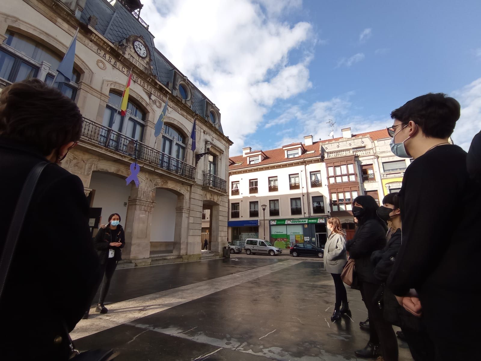 Así ha sido la primera visita guiada a Pola de Siero hecha por los estudiantes de turismo