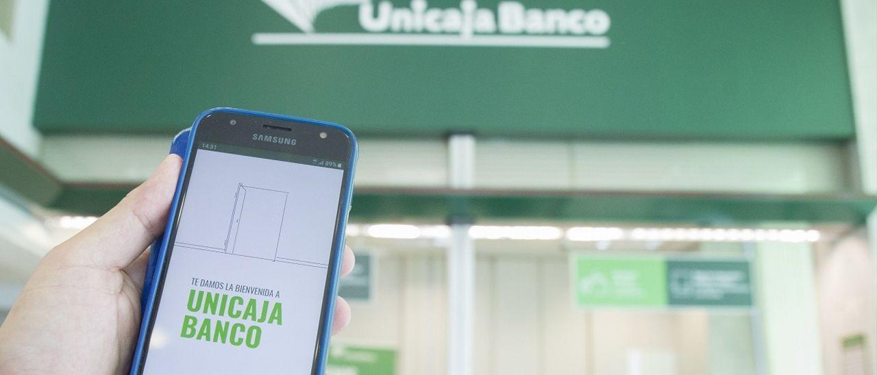 Aplicación de Unicaja Banco.