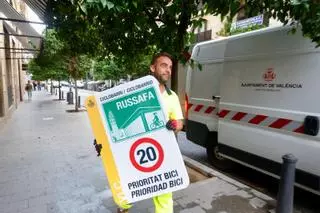 Russafa será el primer barrio de València con preferencia para las bicicletas