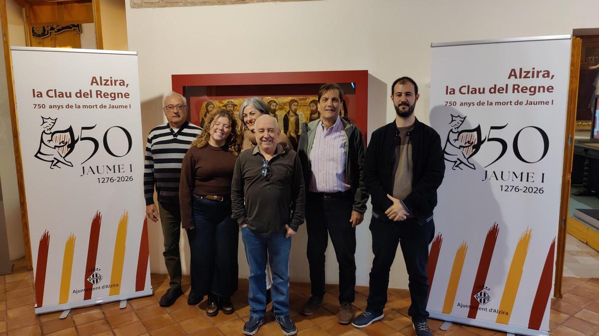 Alzira desvela el logo del aniversario de la muerte de Jaume I.