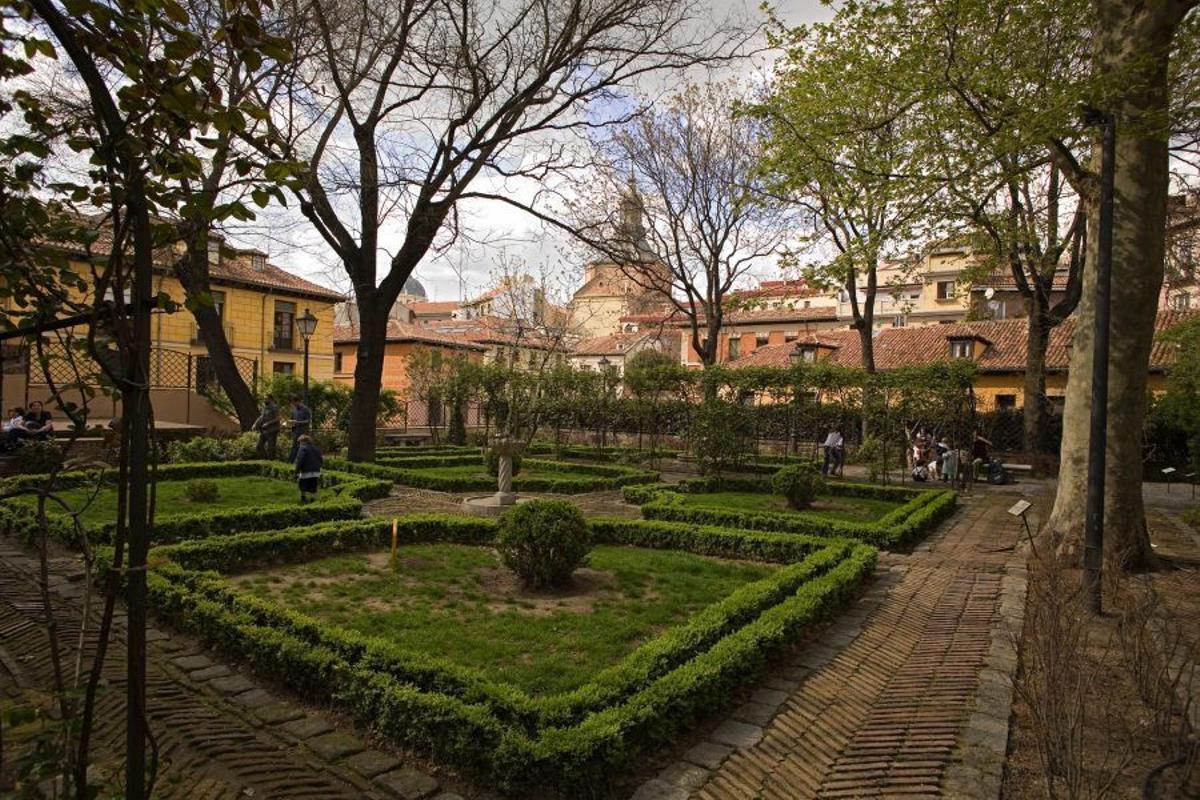 Jardines del Príncipe de Anglona, situados en la plaza de la Paja, en pleno barrio de La Latina