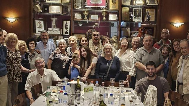 Miembros de la nueva comisión directiva, tras la asamblea celebrada en la sede de la calle Moreno.
