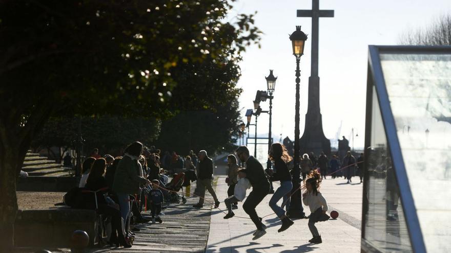 Las pontevedresas retrasan la maternidad hasta los 34 años y no se casan hasta los 36