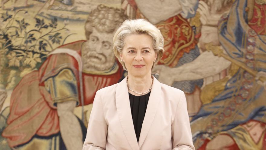 Von der Leyen pide prepararse para más cortes de gas ruso, incluso uno total.