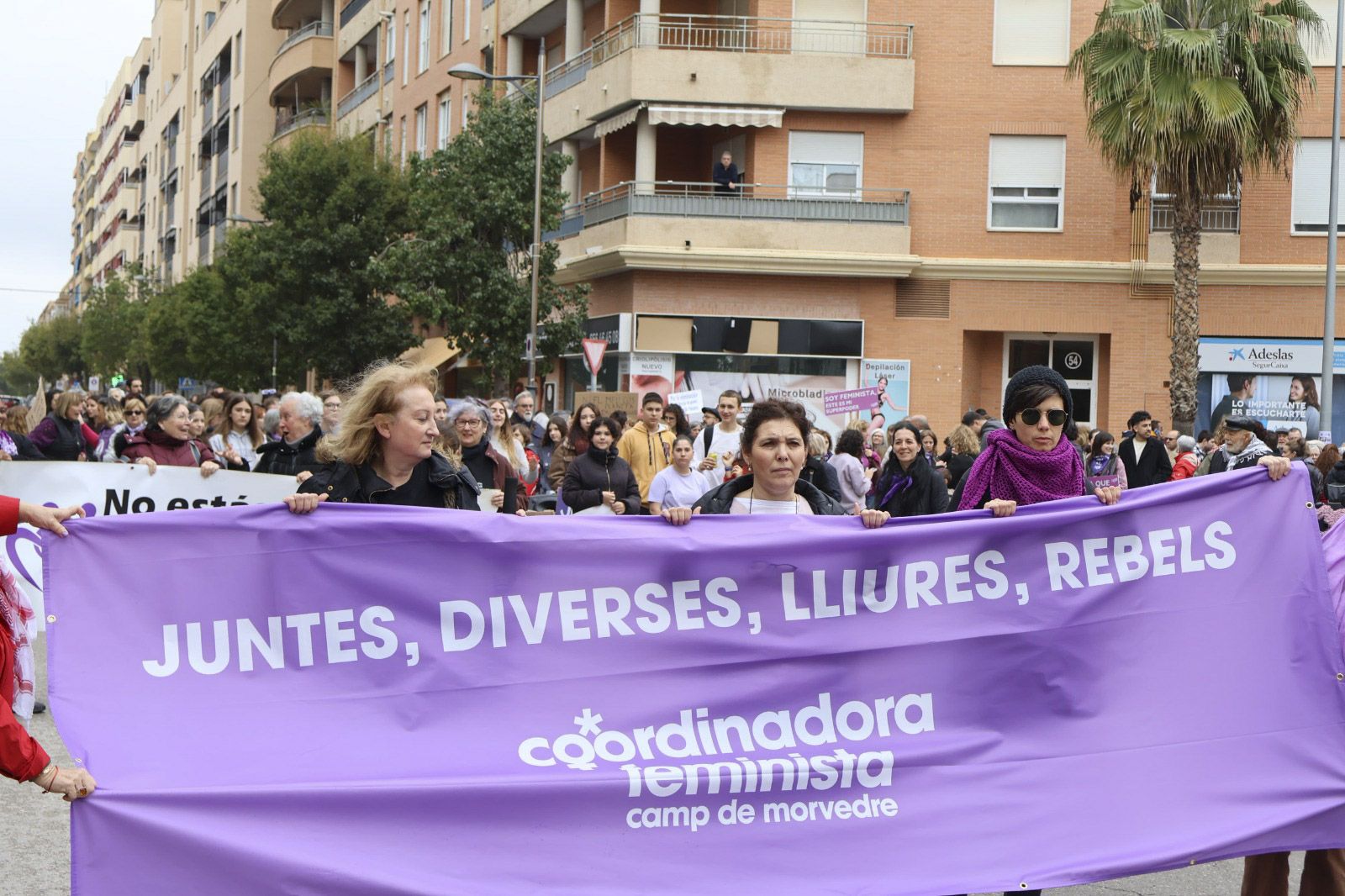 Así fue la manifestación del 8M en el Port de Sagunt
