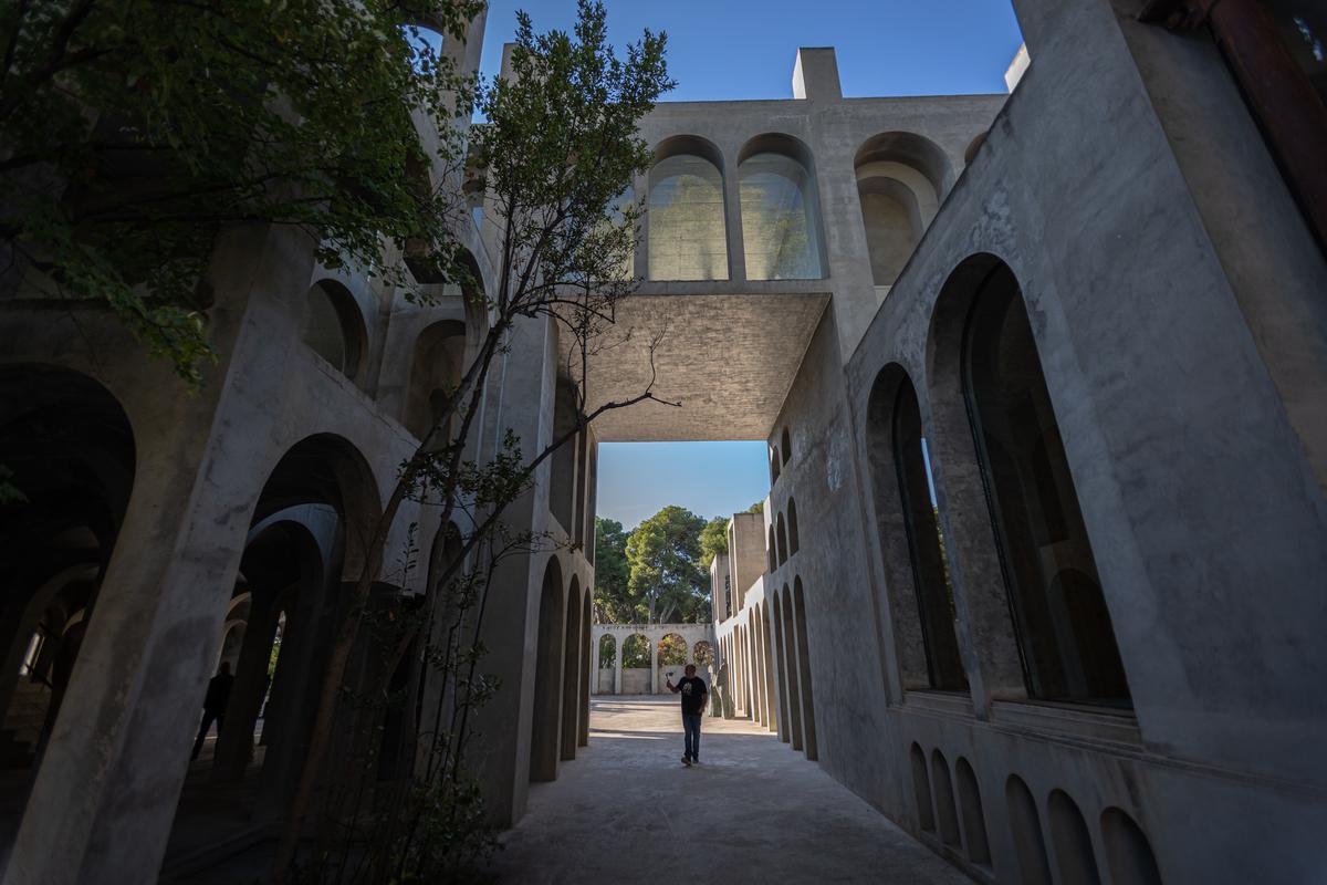 Visita al Espai Corberó, recién comprado por el ayuntamiento de Esplugues