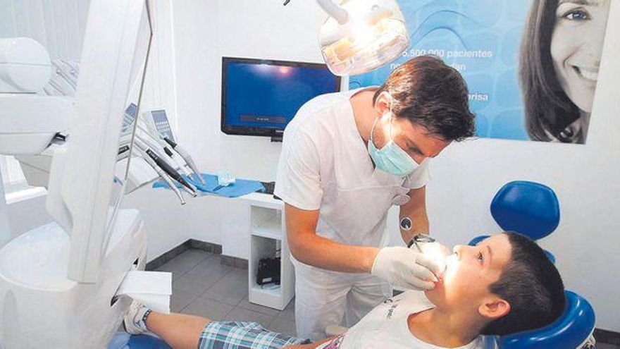 Amplían los tratamientos dentales gratuitos a roturas por traumatismo
