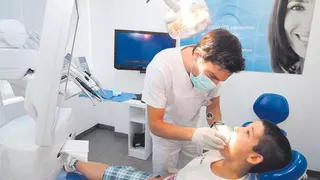 Amplían los tratamientos dentales gratuitos a roturas por traumatismo