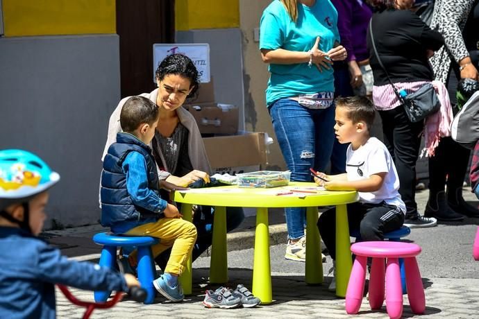 TELDE. SAN GREGORIO. TELDE. Telde cambia la hora. En la zona comercial abierta de San Gregorio se celebra el cambio de hora con diversas actividades. Hay ludoparque gigante, tiro con arco para niños, feria de artesanía, karts, entre otros.  | 30/03/2019 | Fotógrafo: Juan Carlos Castro