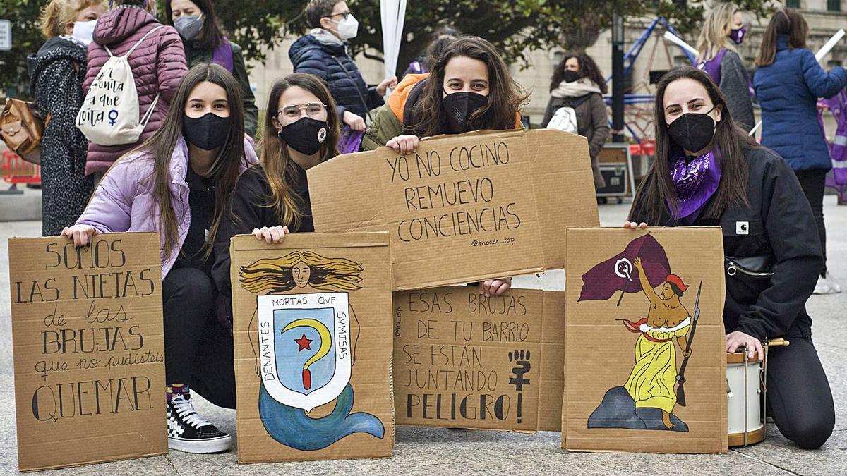 Manifestación convocada por la CIG, ayer.   | // CASTELEIRO/ROLLER AGENCIA