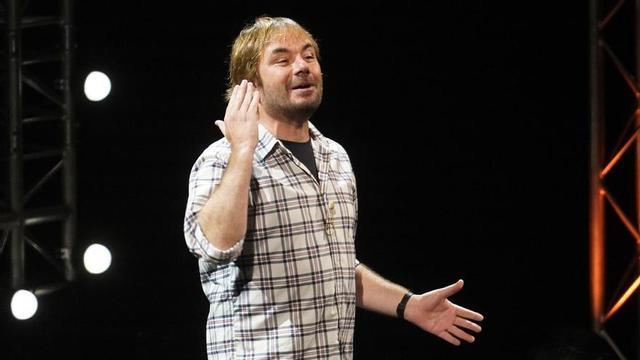 Quim Masferrer durant la seva actuació d’ahir a l’Auditori de Girona. | MARC MARTÍ
