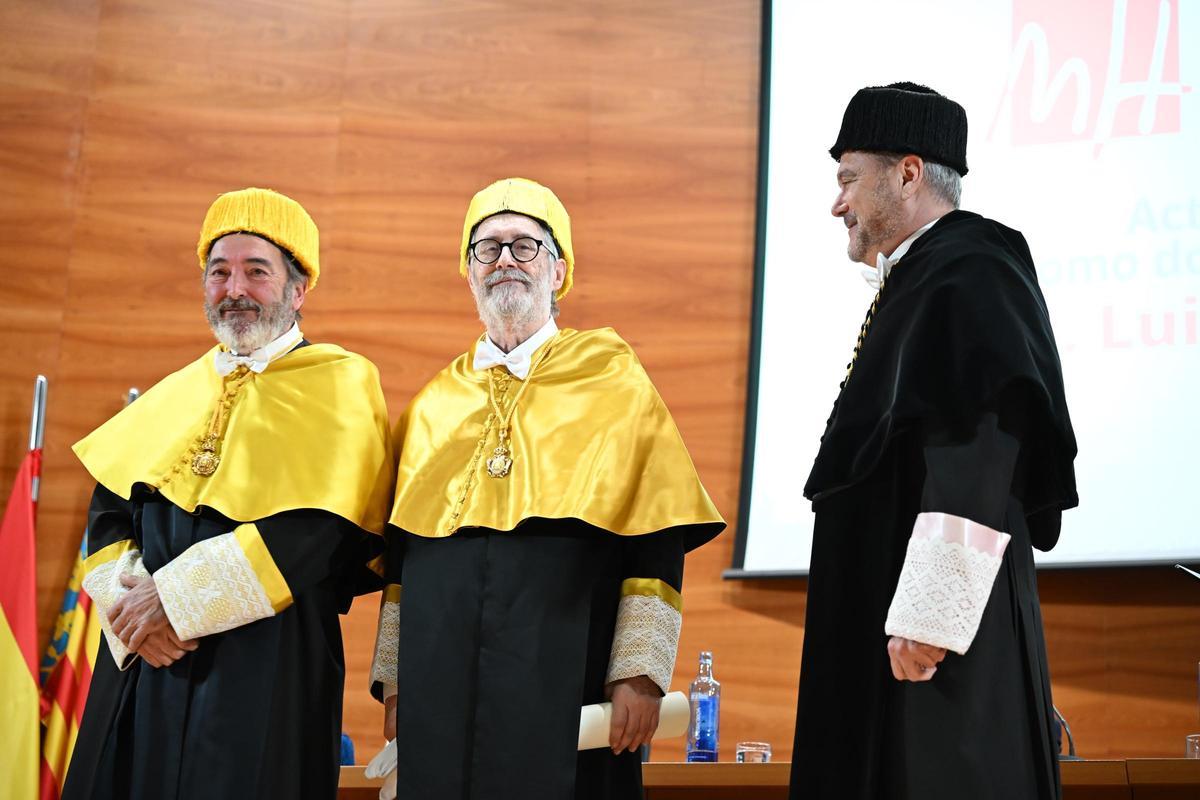 Así ha sido la ceremonioa de nombramiento como Doctor Honoris Causa al investigador Luis Puelles en la Universidad Miguel Hernández de Elche
