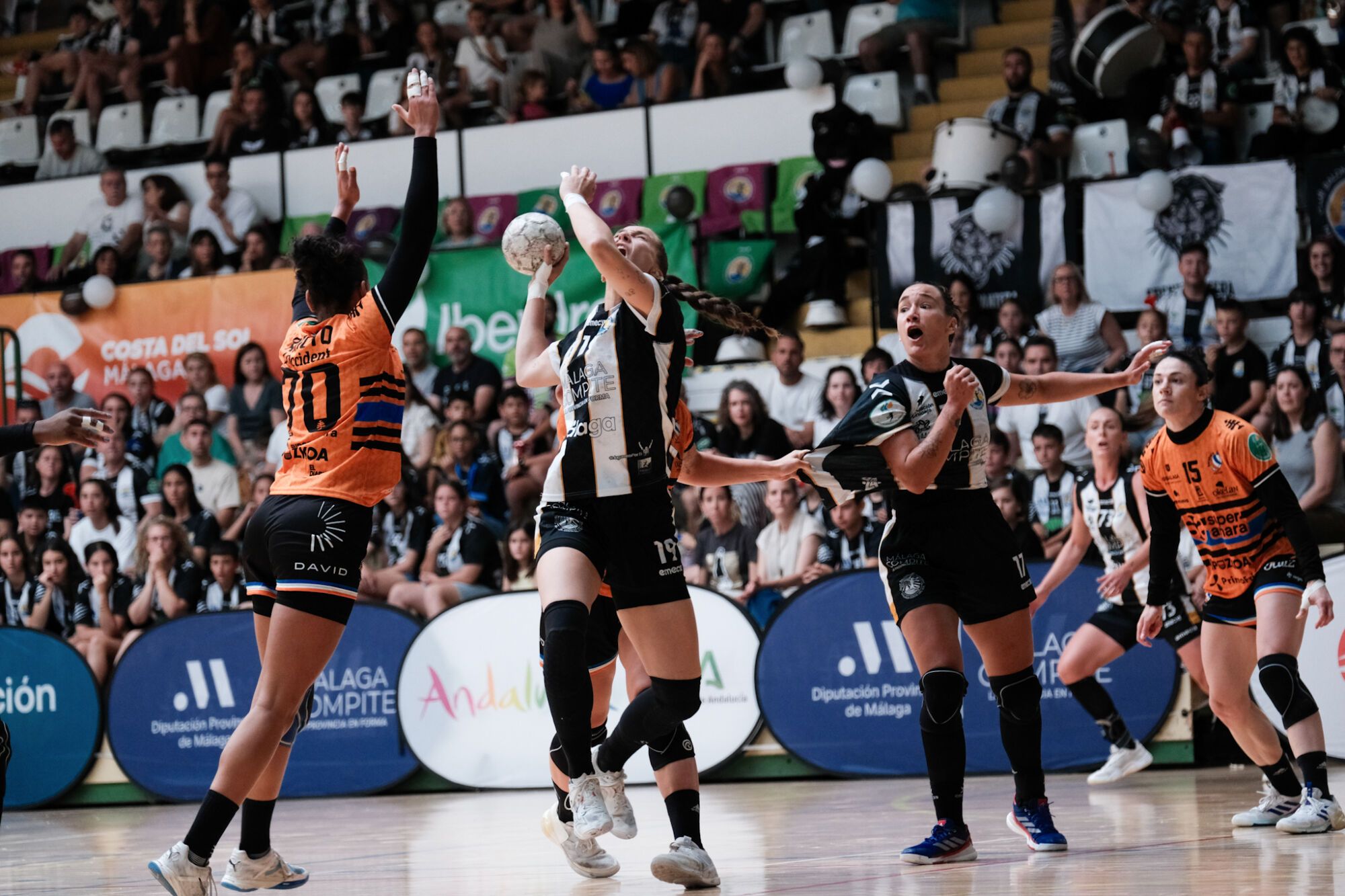 Balonmano Costa del Sol vs Bera Bera en la semifinal de la Liga Guerreras Iberdrola