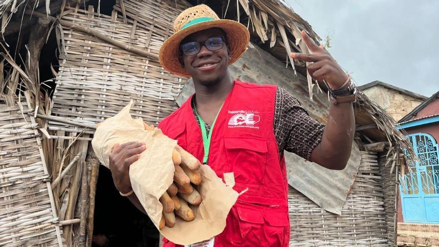 El vía crucis burocrático de Seny Kébé: «Podría traer a mi hermana en patera, pero no es eso lo que quiero inculcarle»