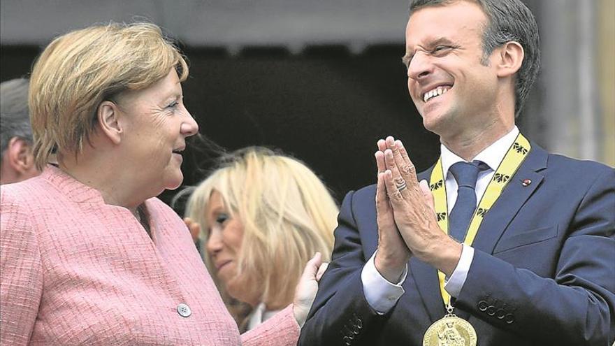 Macron pide una UE fuerte y que esté alejada de los populismos