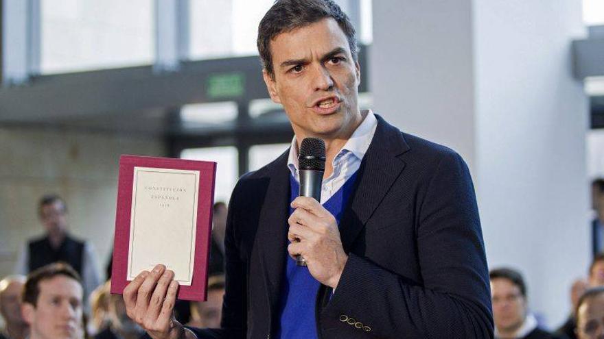 Pedro Sánchez dice que hay &quot;oportunismo ideológico&quot; en Podemos