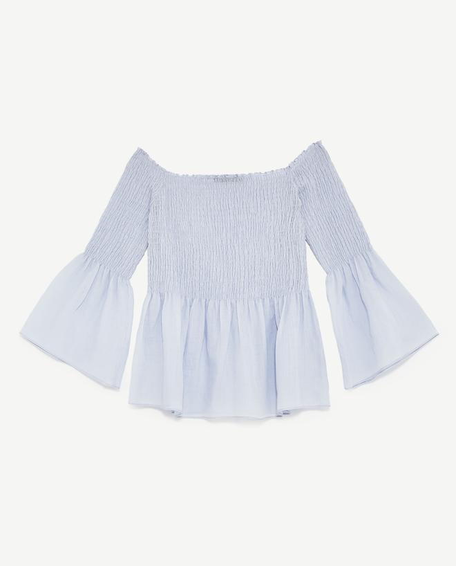 Zara desnuda los hombros: Cuerpo con escote bañera (29,95 euros).