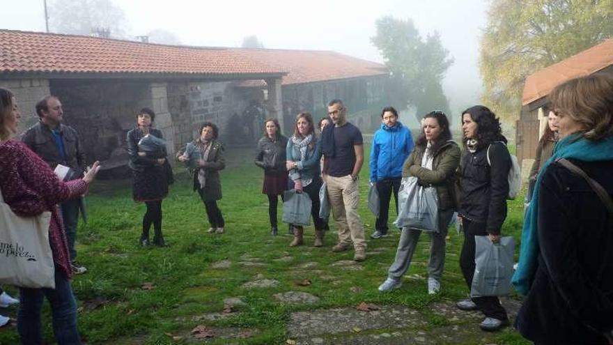 Profesores en la Casa Museo Otero Pedrayo. // FdV