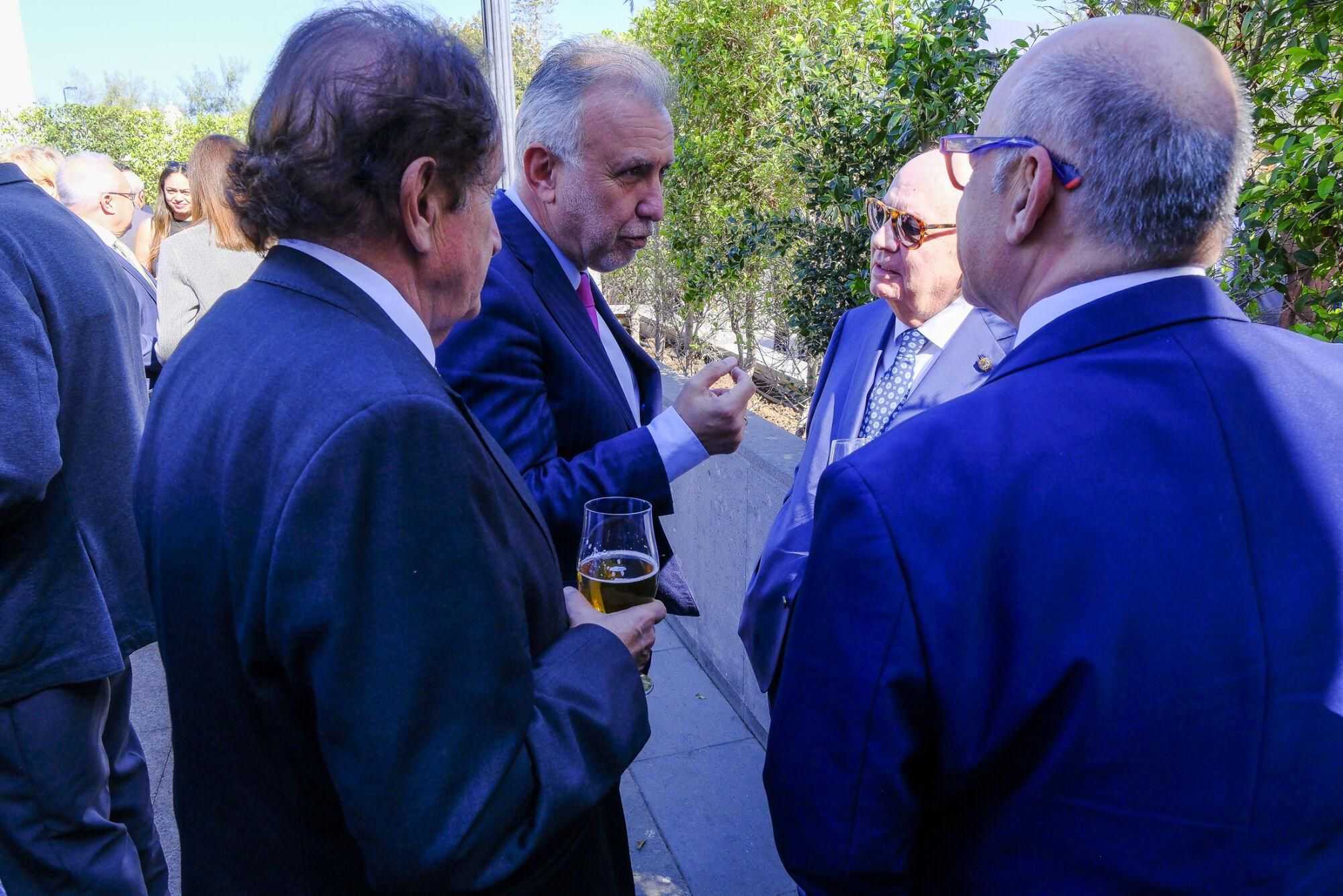 Comida navideña de la Confederación Canaria de Empresarios (CCE) en Las Palmas de Gran Canaria