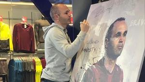 Andrés Iniesta, durante un acto promocional en Barcelona, este jueves.