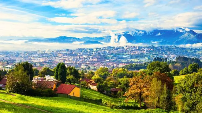 La ciudad asturiana donde mejor se come de España, es “el reino indiscutible del cachopo”