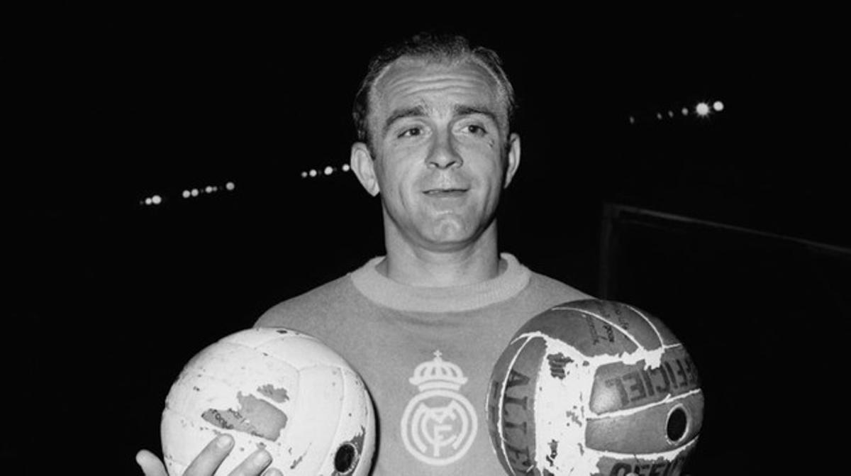 Di Stéfano, durant la seva etapa com a jugador del Reial Madrid. Di Stéfano, durant la seva etapa com a jugador del Reial Madrid.