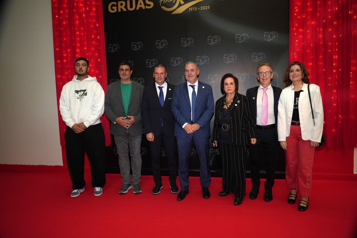 Galería de fotos de la gala del 50º aniversario de Grúas Tomás en Vila-real