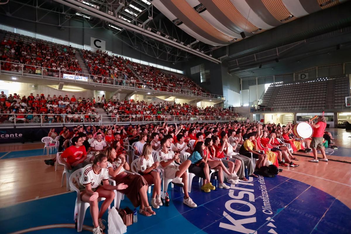 Así se vive el partido de España contra Bélgica en el Centro de Tecnificación de Alicante
