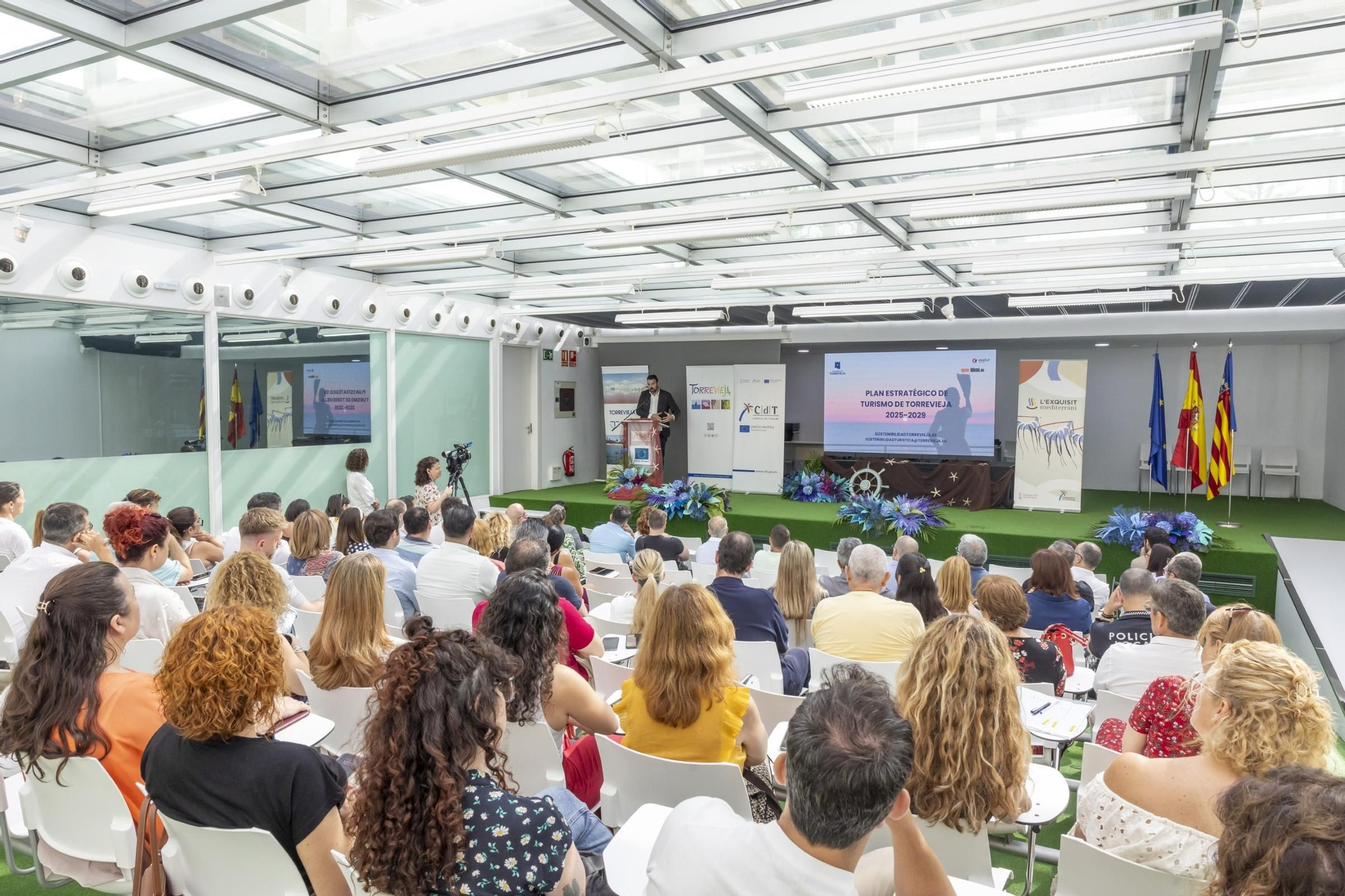Presentación del nuevo Plan Estratégico de Turismo de Torrevieja en el CdT