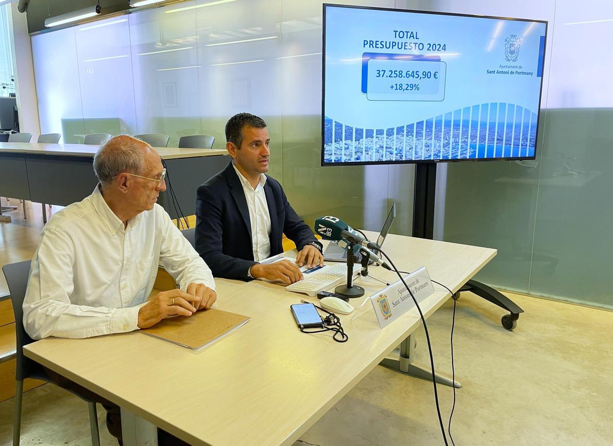 Antoni Marí y Marcos Serra, durante la rueda de prensa.