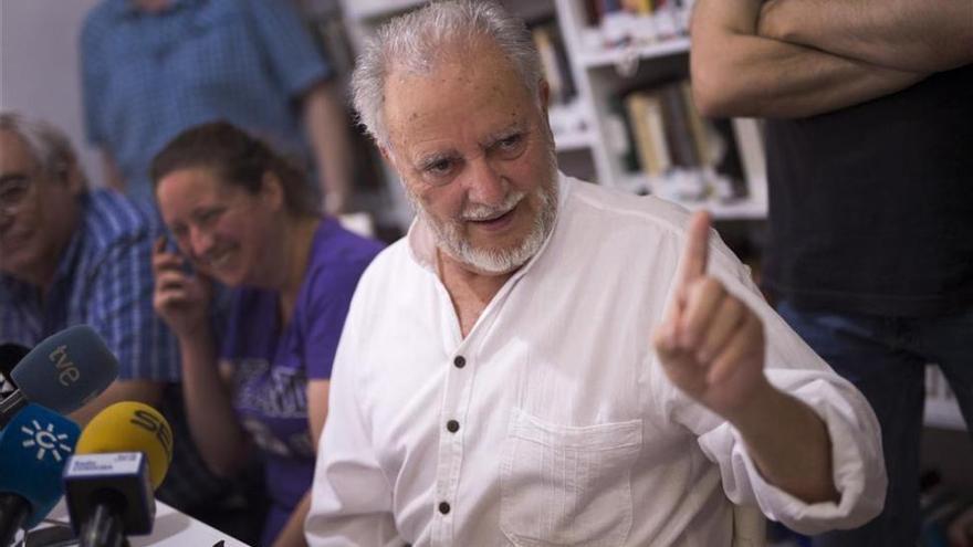 Julio Anguita: &quot;España está en una situación de postración extrema&quot;