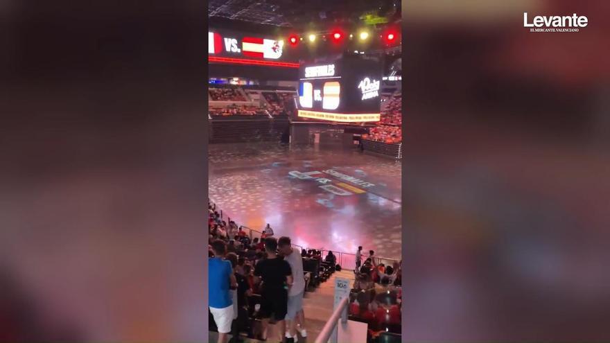 Diez mil aficionados se congregan en el Roig Arena para animar a la selección española en su partido contra Francia