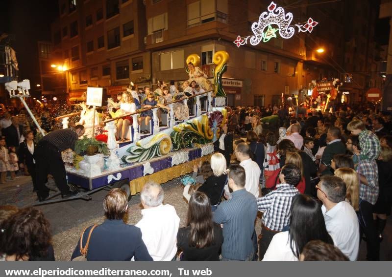 GALERÍA DE FOTOS -- Onda despide sus fiestas con un gran desfile de carrozas