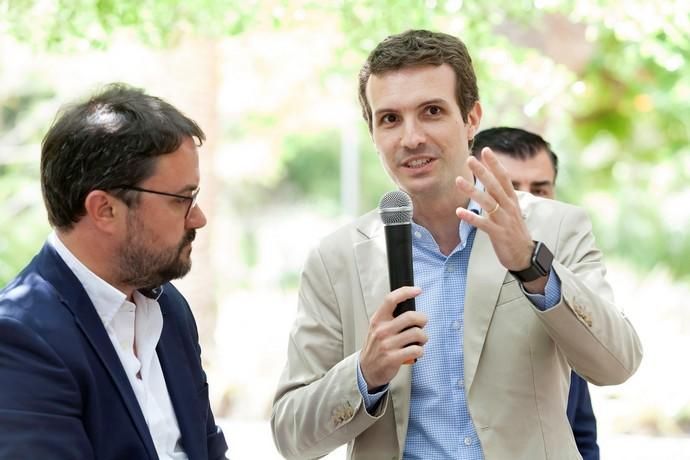 Pablo Casado en un encuentro con simpatizantes ...