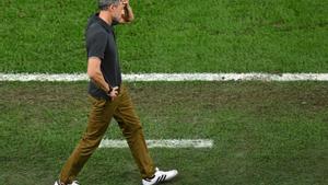 Luis Enrique se lamenta de una ocasión fallada durante el partido contra Maruecos.