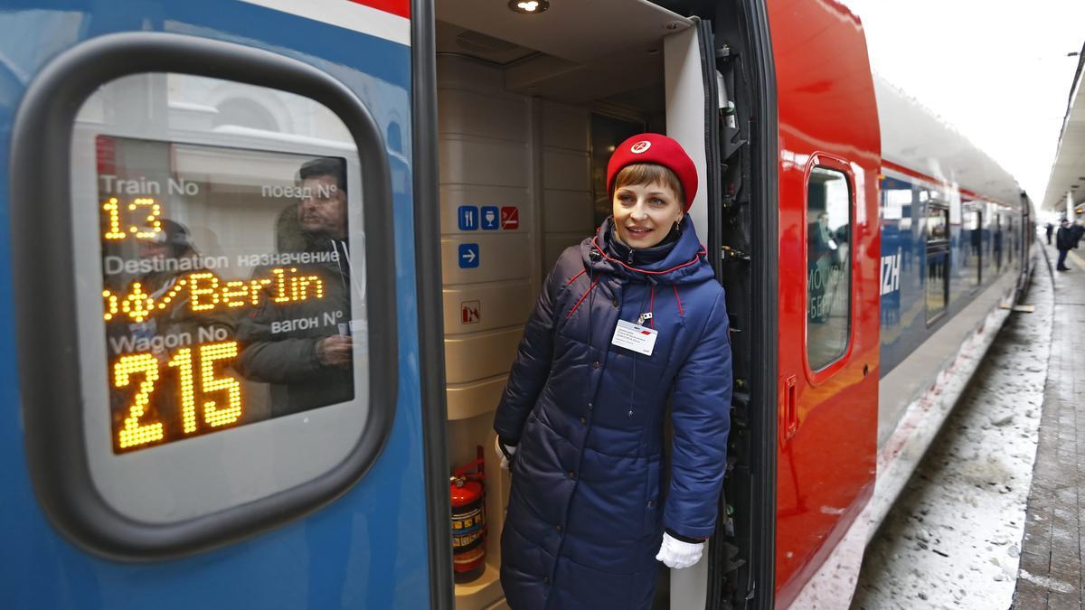 mujer rusia tren