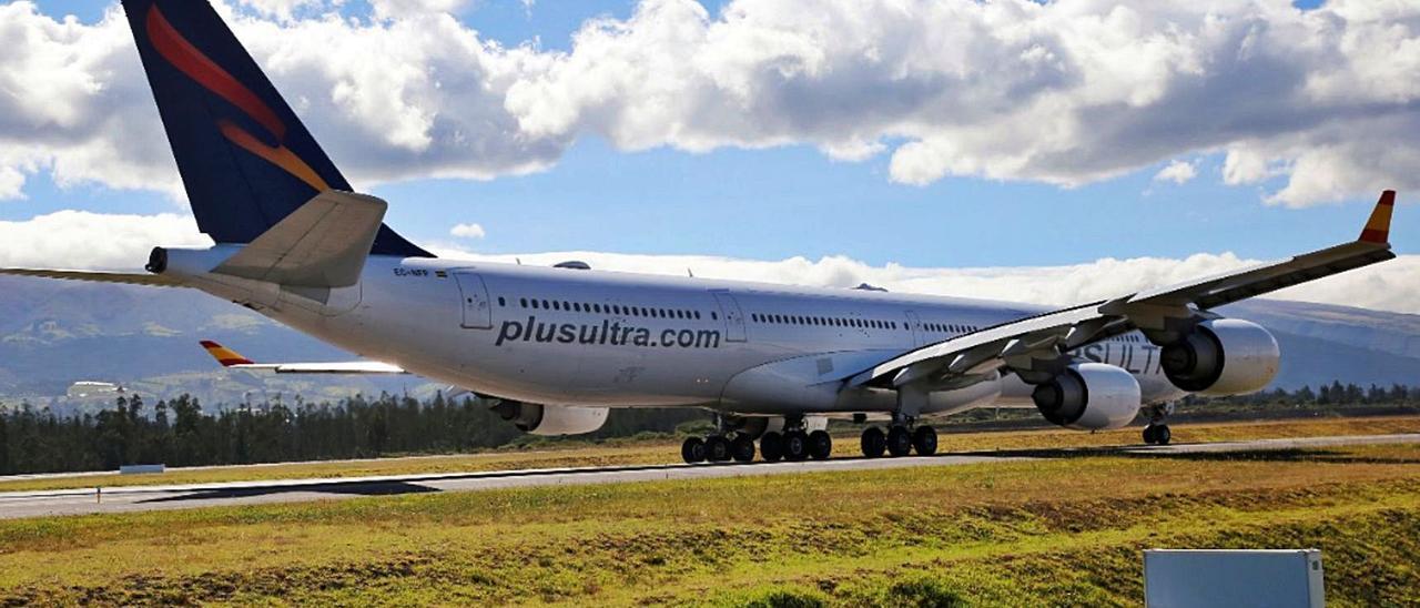 Un avión de la aerolínea Plus Ultra. | | LP/DLP