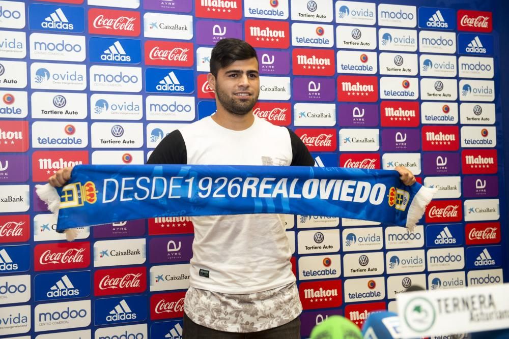 Presentación de Martín Alaníz como nuevo jugador del Real Oviedo