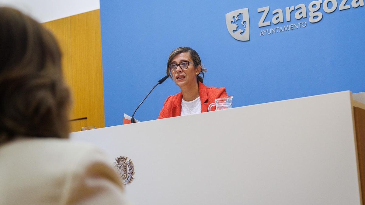 La concejala de Políticas Sociales, Marian Orós, este viernes en rueda de prensa.