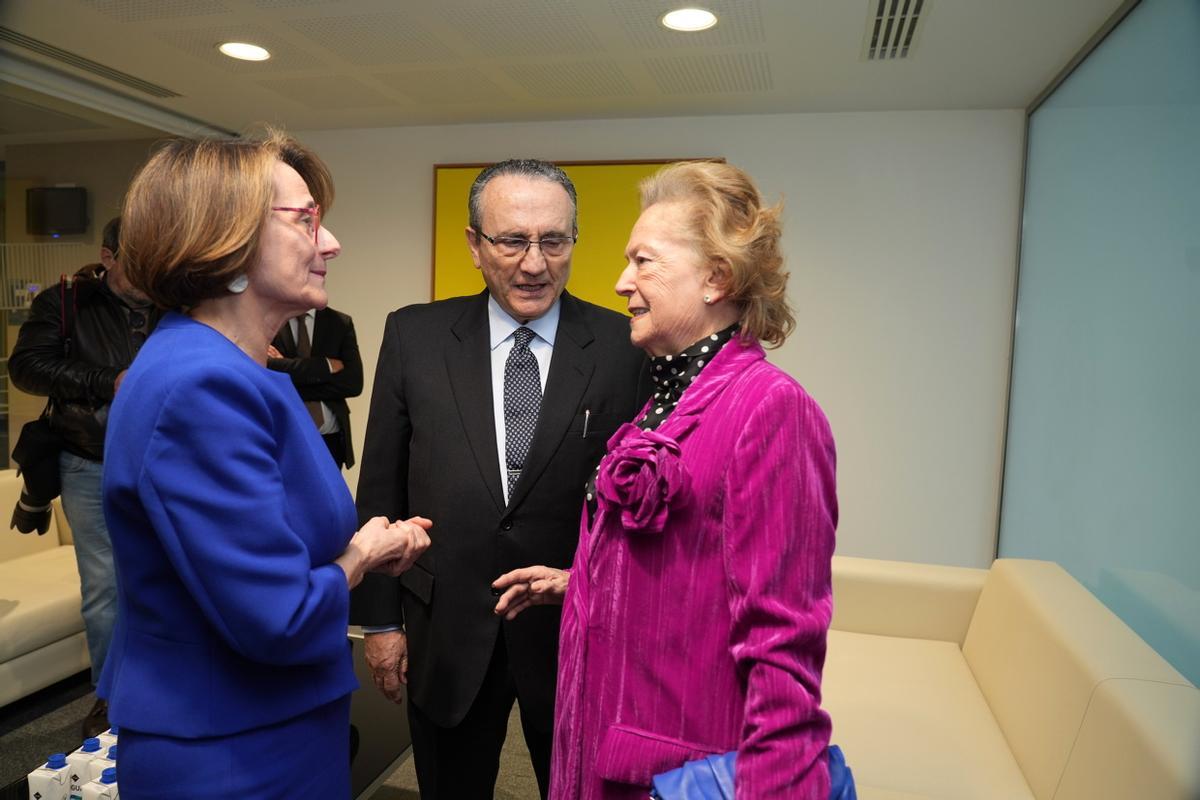 La UJI entrega a Mediterráneo la Distinción Extraordinaria