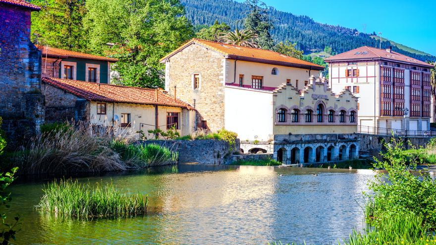 Ruta por Enkarterri: la mejor tortilla de Bizkaia y un puente medieval de ensueño