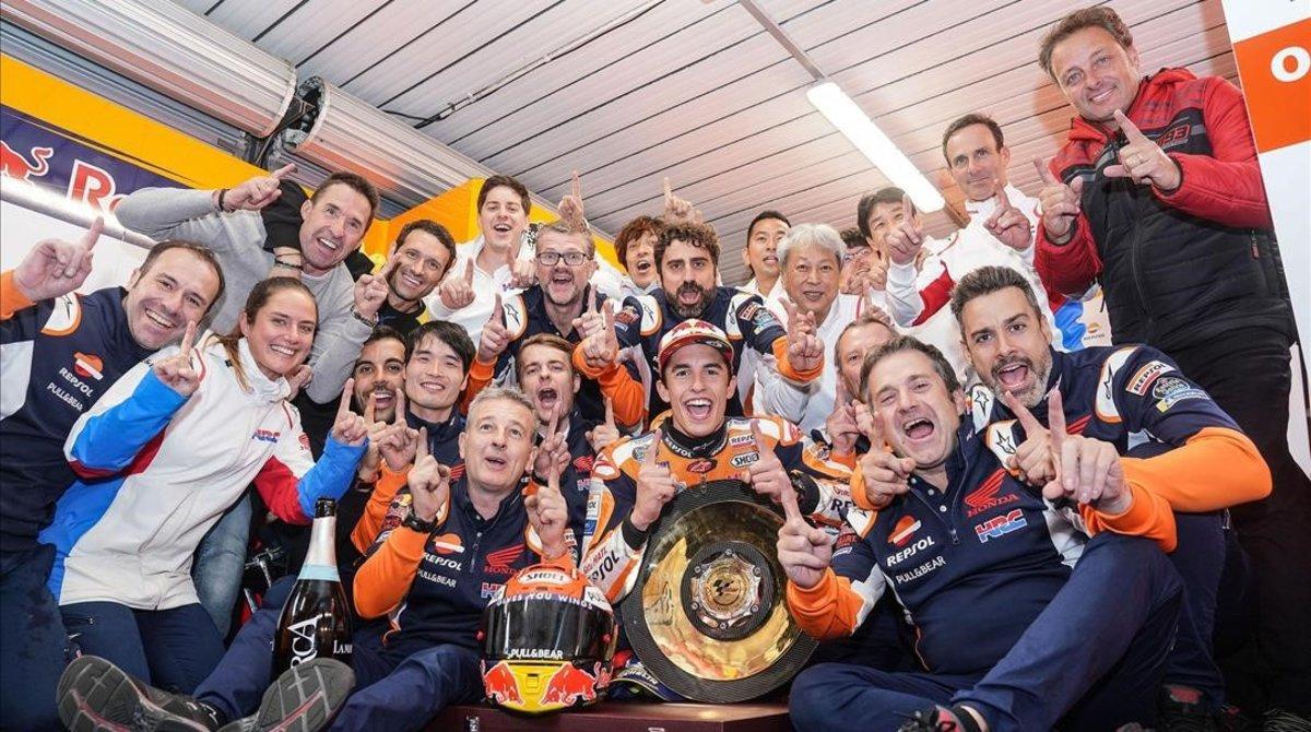 rozas50642381 phillip island  27 octubre 2019 marc m rquez y su equipo fel191029141641