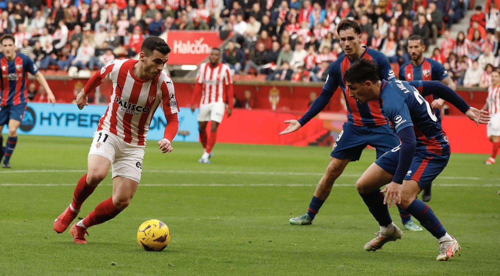 En imágenes: el encuentro entre el Sporting de Gijón y el Huesca