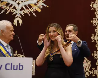 Elisa Costales promete "más actos que palabras" del club rotario local